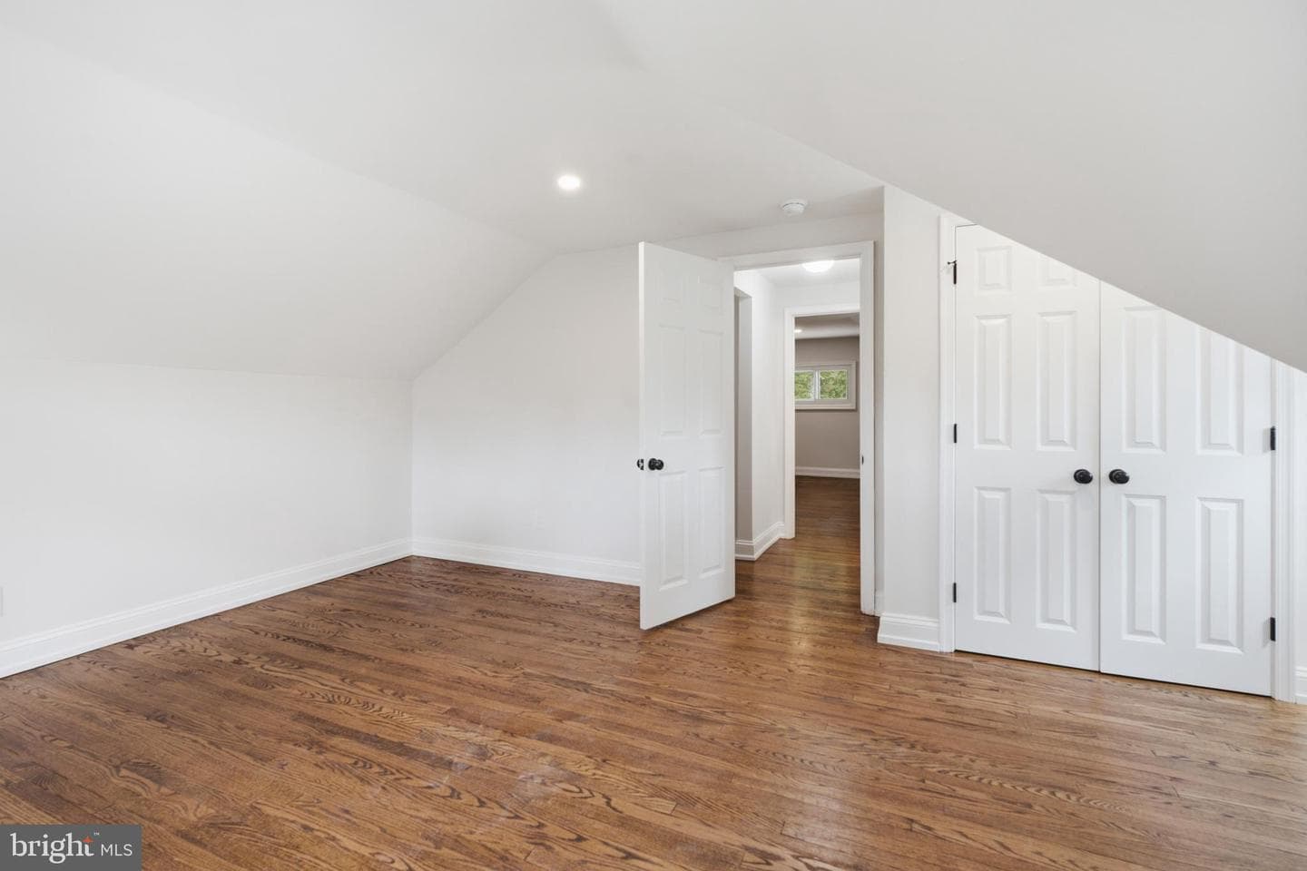30 Meadowbrook Lane photo 23