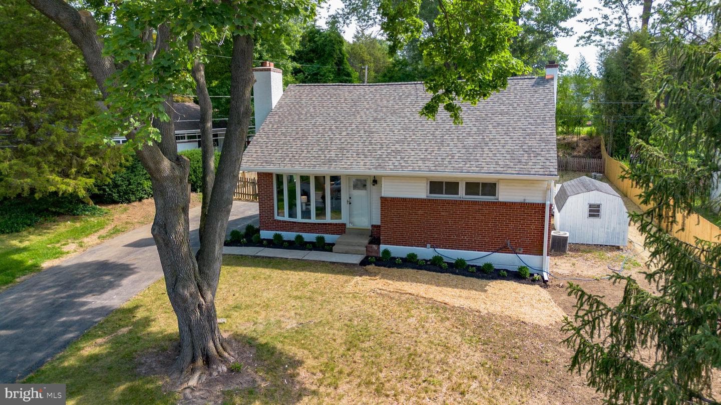 30 Meadowbrook Lane photo 4