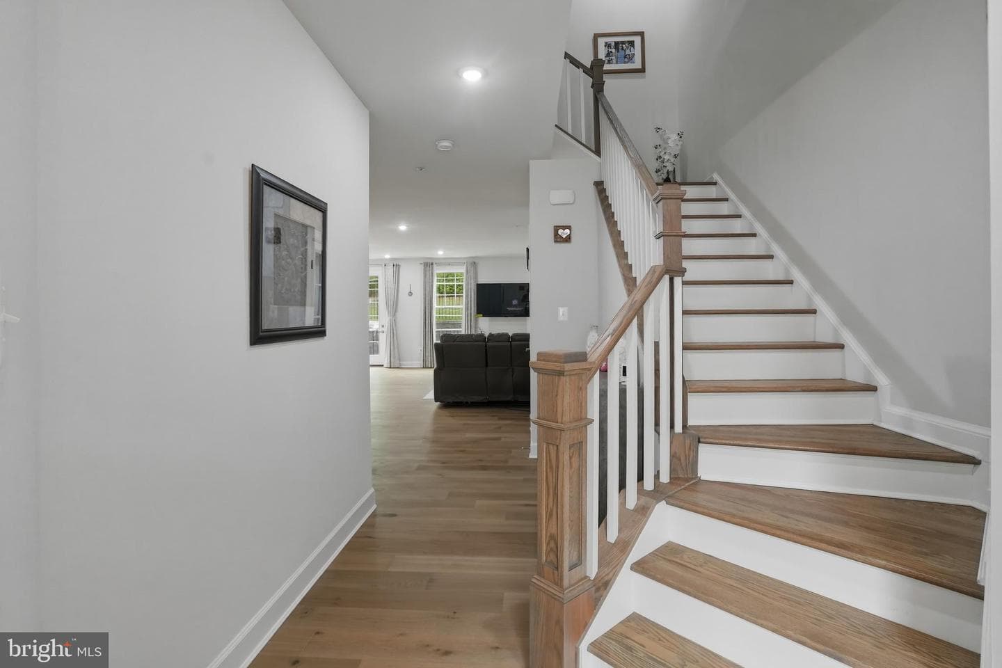 411 W Ponds Edge Drive photo 23