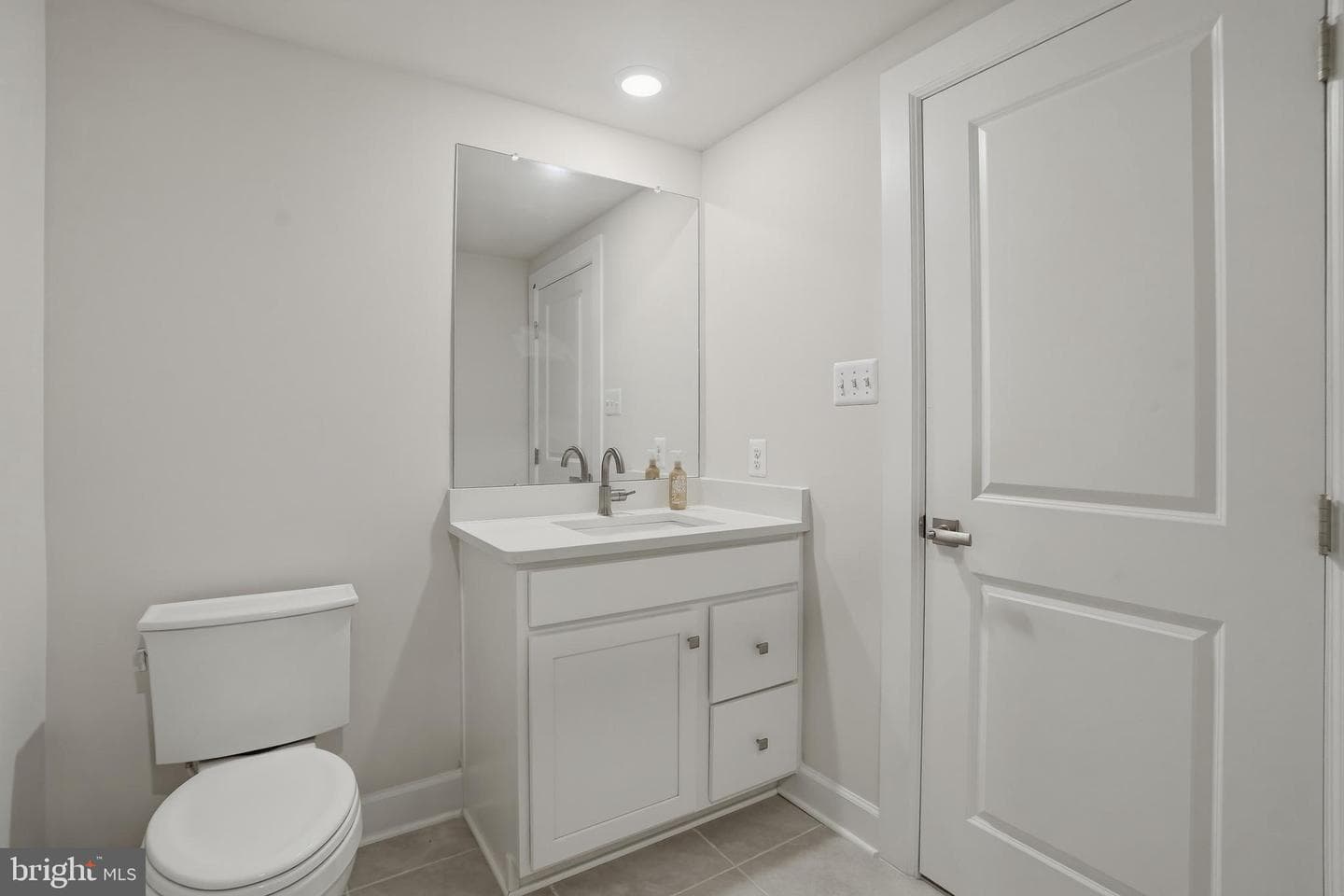 411 W Ponds Edge Drive photo 29