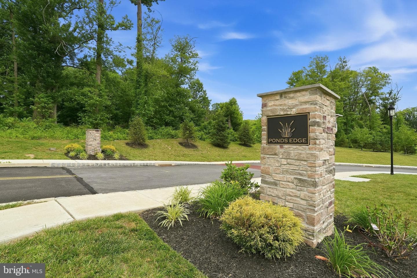 411 W Ponds Edge Drive photo 56