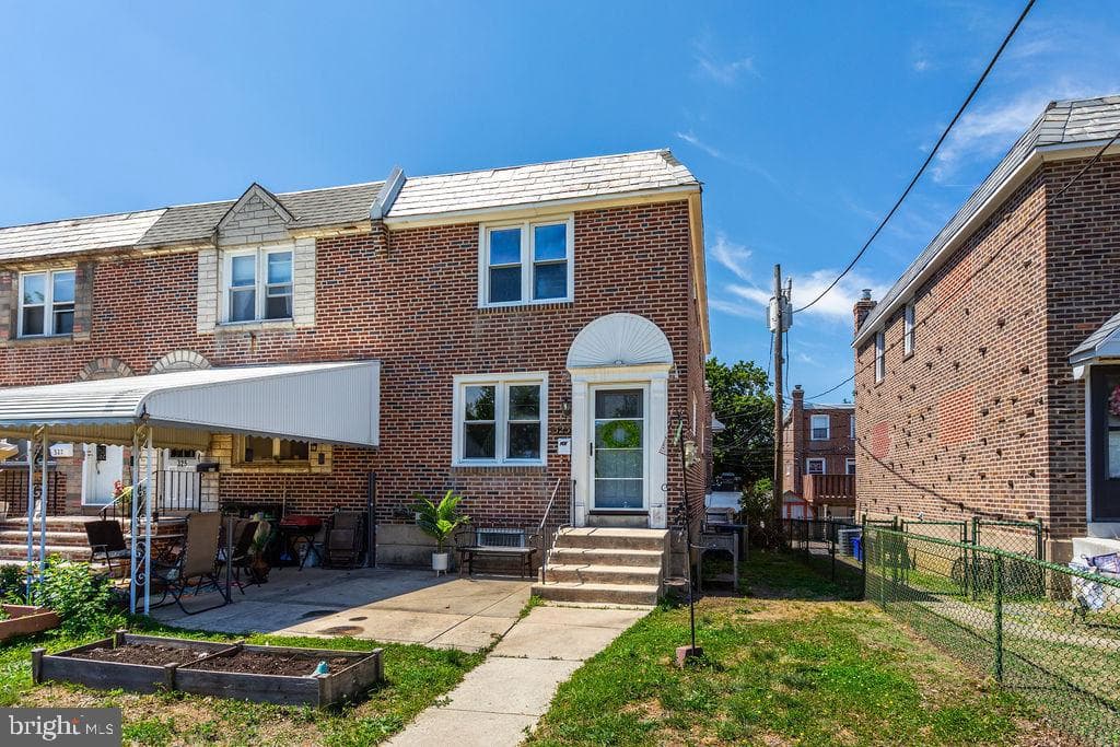 323 Spruce Street photo 6