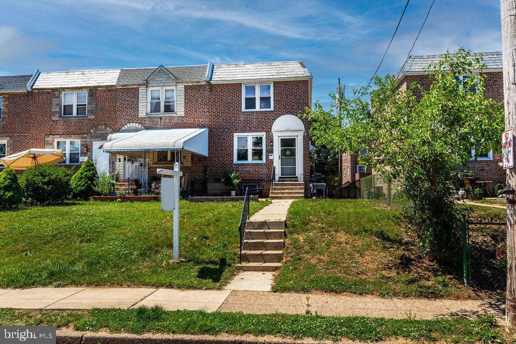 323 Spruce Street photo 7