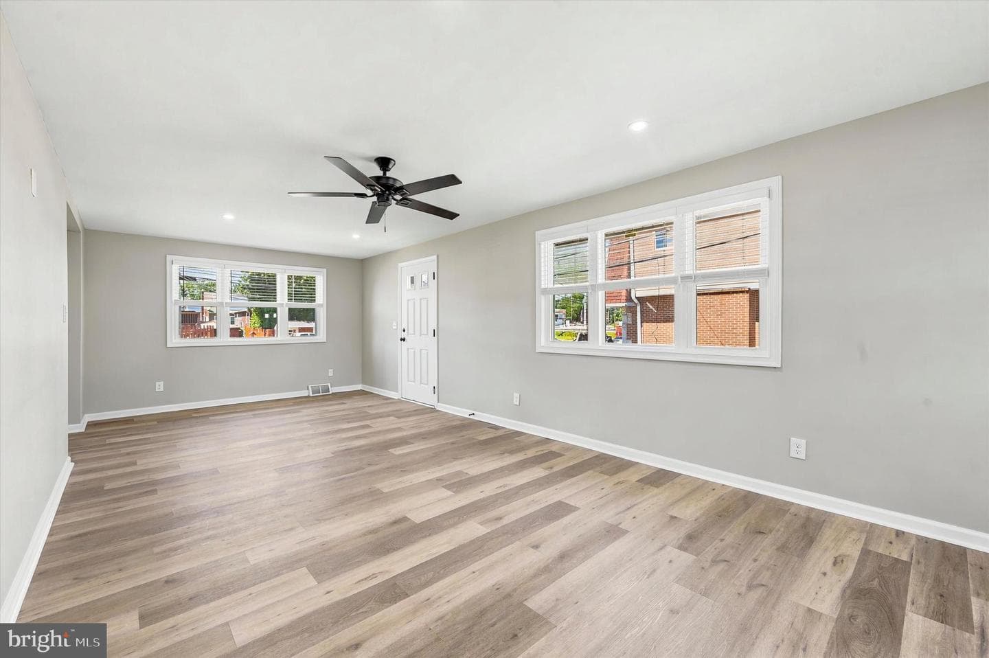 18 W Madison Avenue photo 12