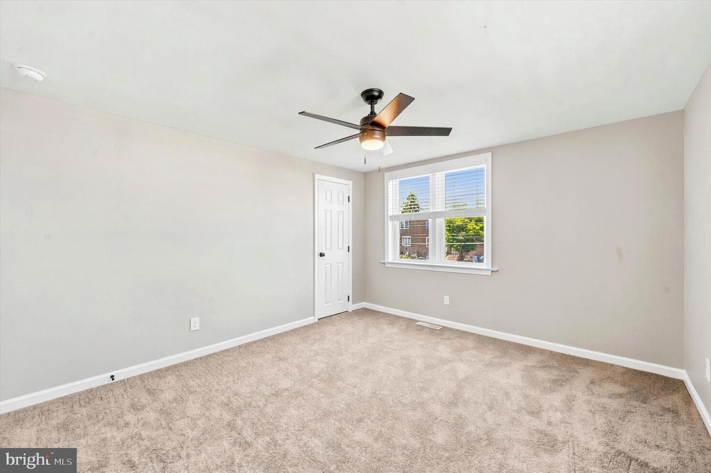 18 W Madison Avenue photo 23