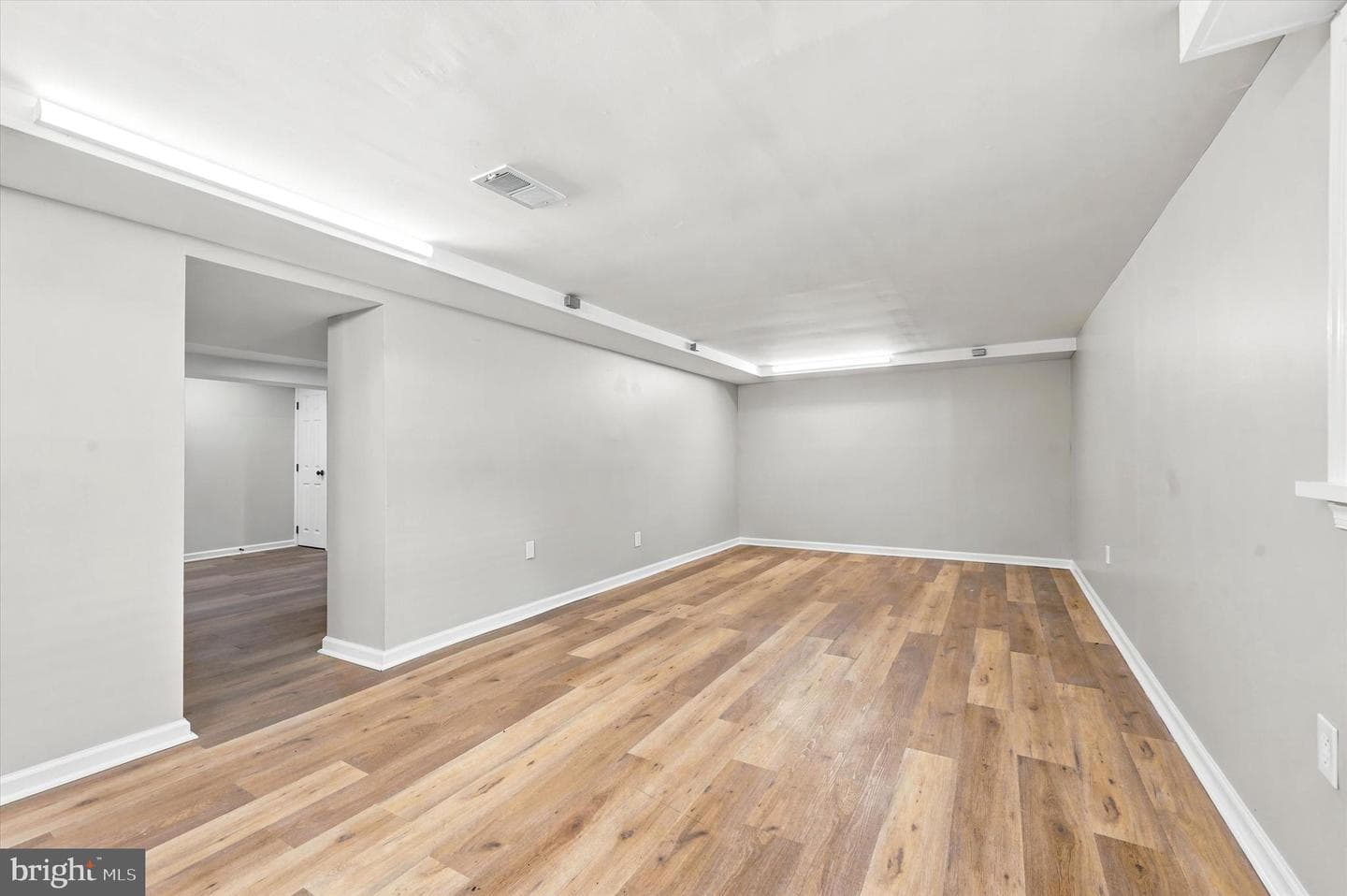 18 W Madison Avenue photo 29