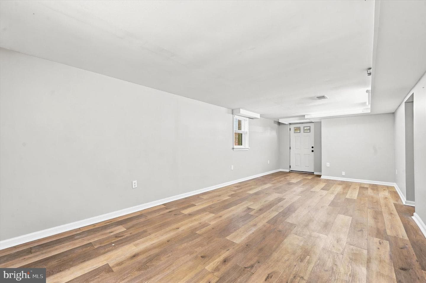 18 W Madison Avenue photo 30