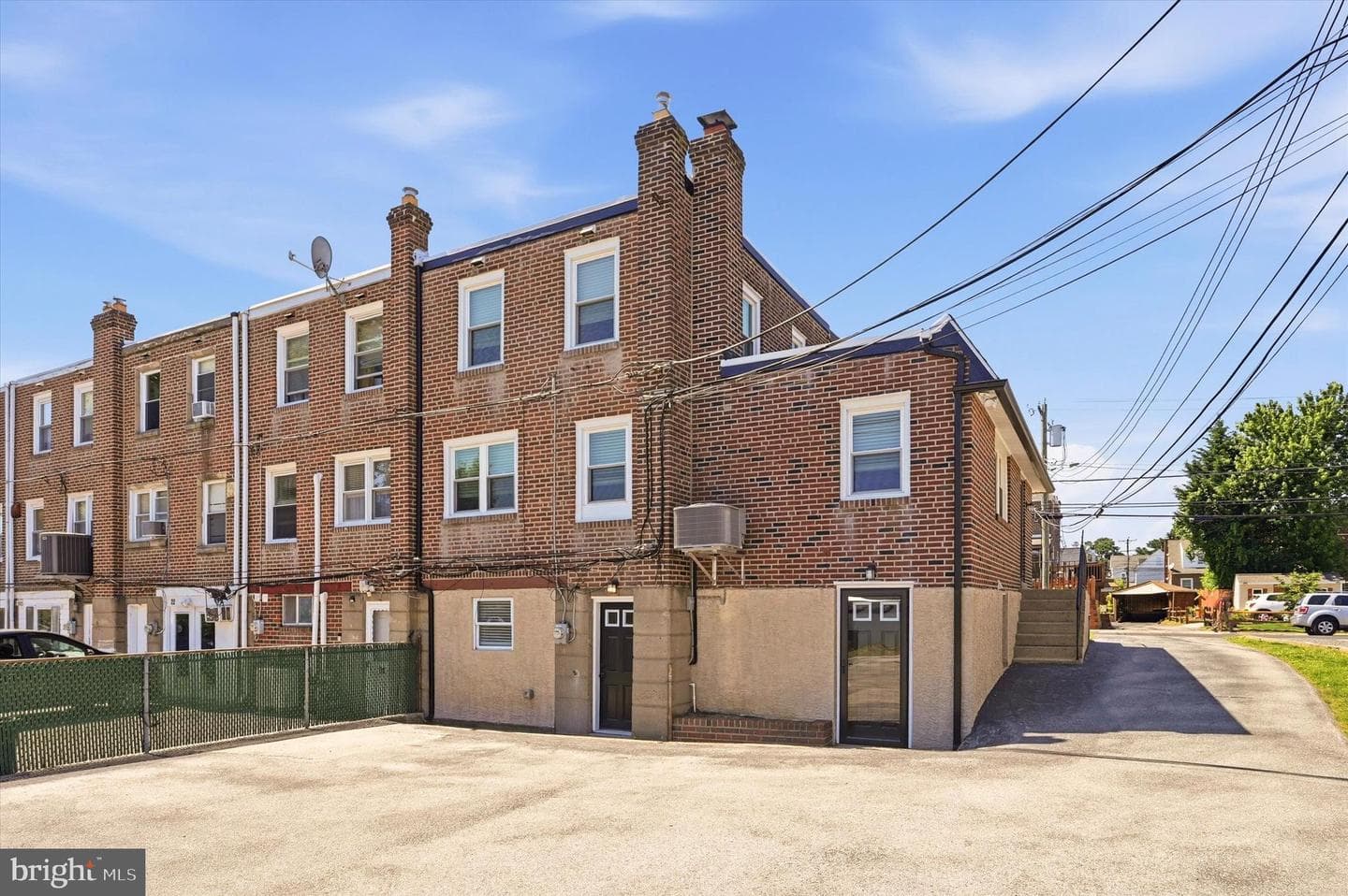 18 W Madison Avenue photo 34