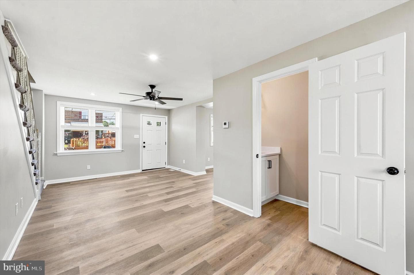 18 W Madison Avenue photo 6