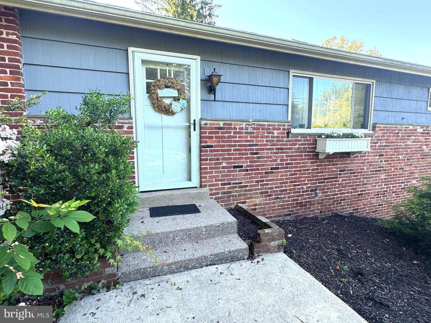 217 Chestnut photo 2