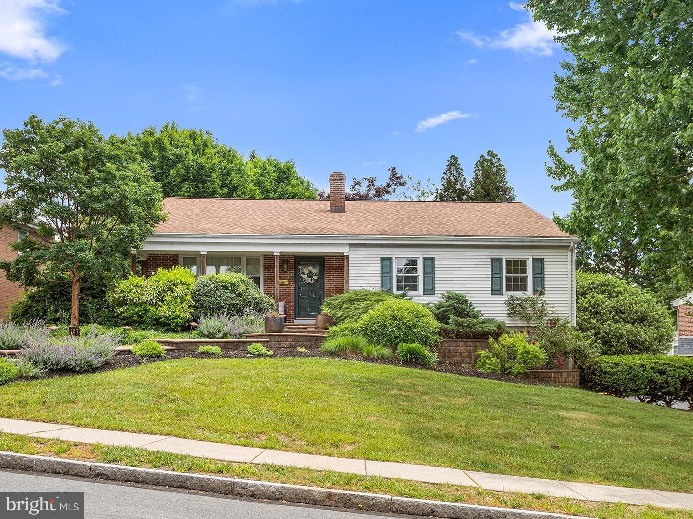 107 Snyder Lane