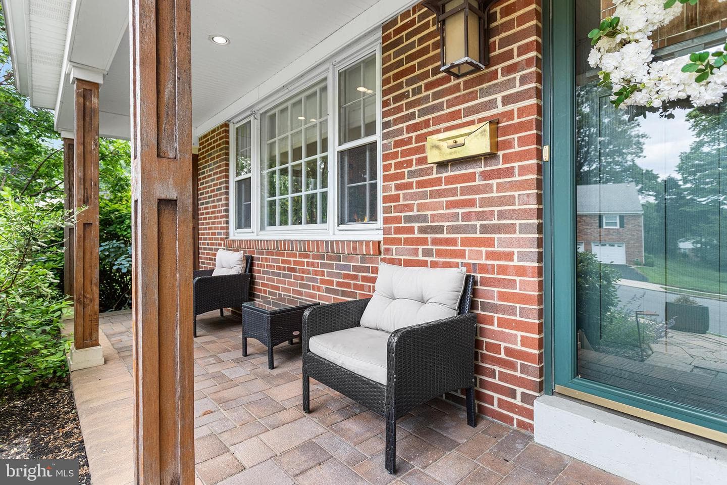107 Snyder Lane photo 3