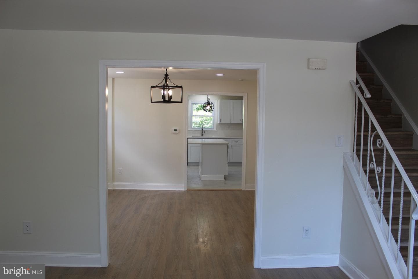 412 Roberta Avenue photo 4