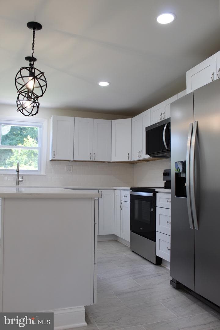 412 Roberta Avenue photo 9