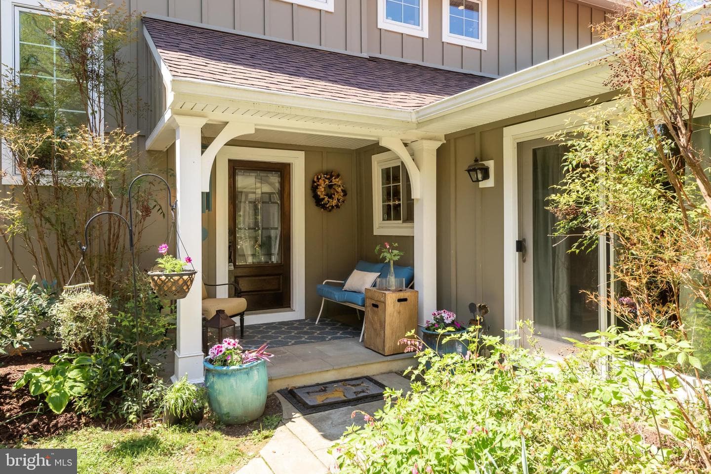 580 Sinkler Drive photo 2