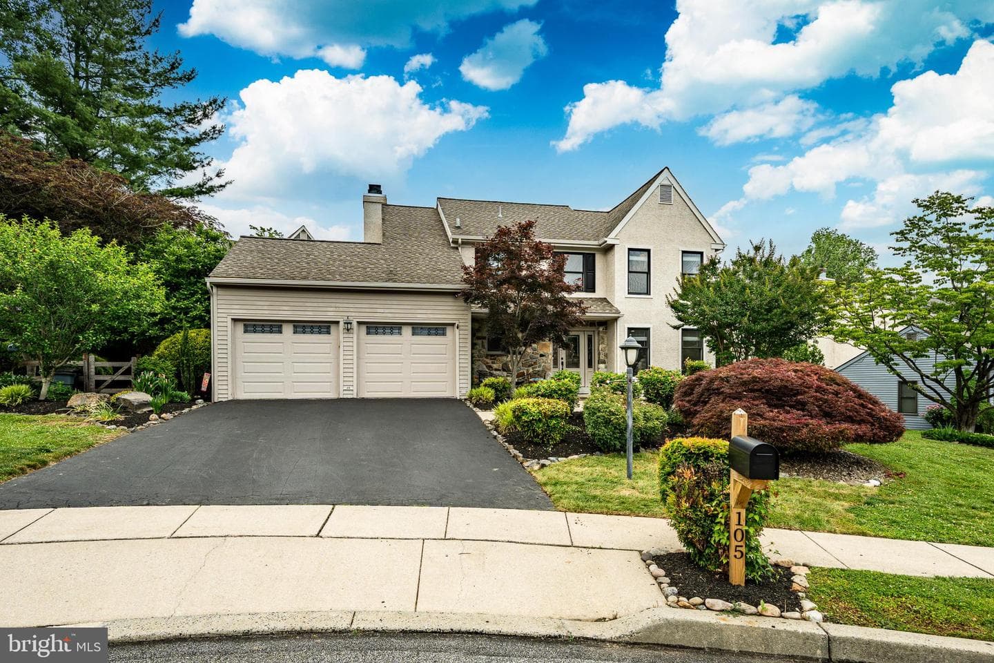 105 Grace Lane photo 3