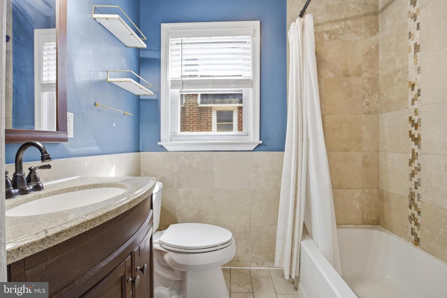 576 Michell Street photo 13