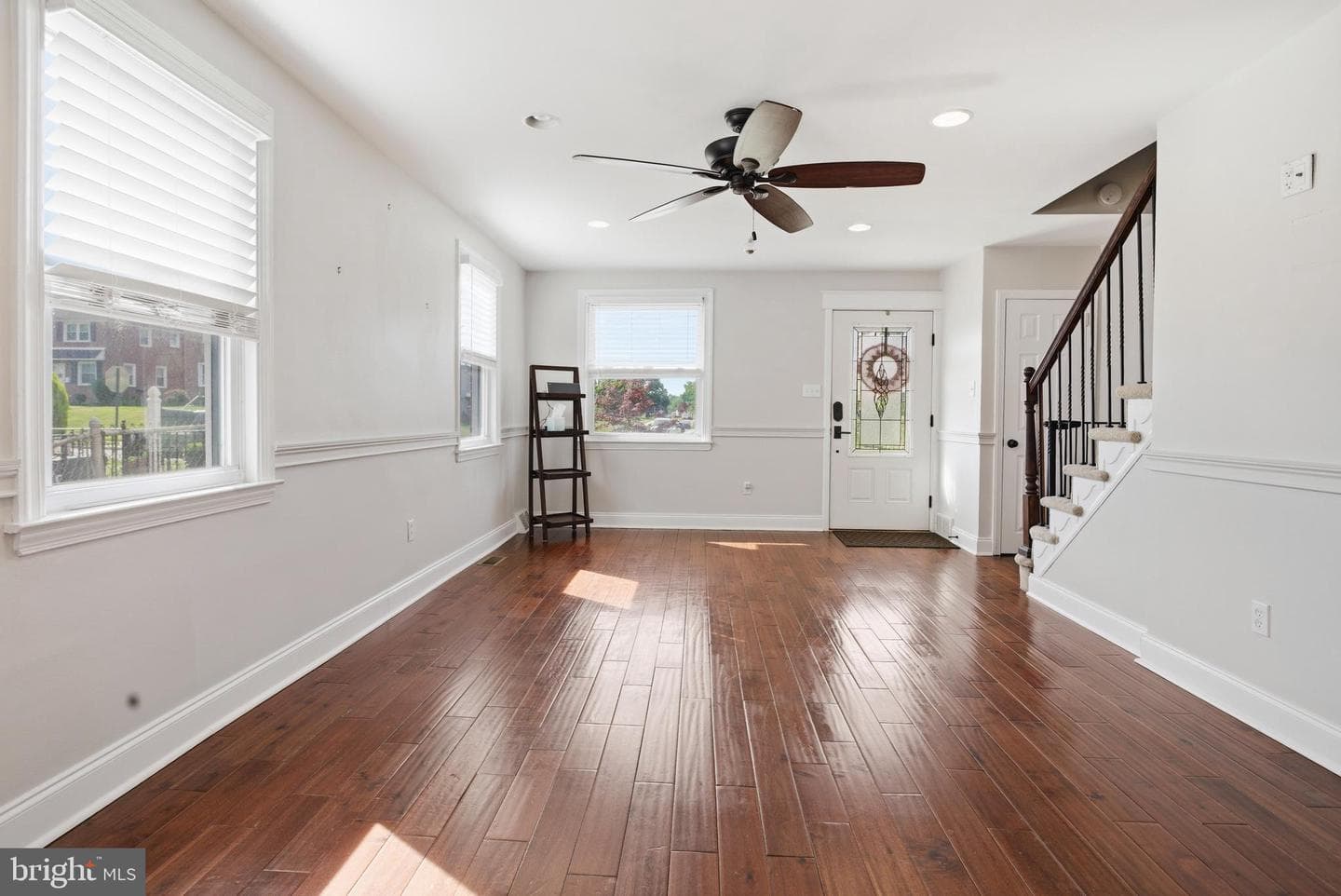 576 Michell Street photo 3