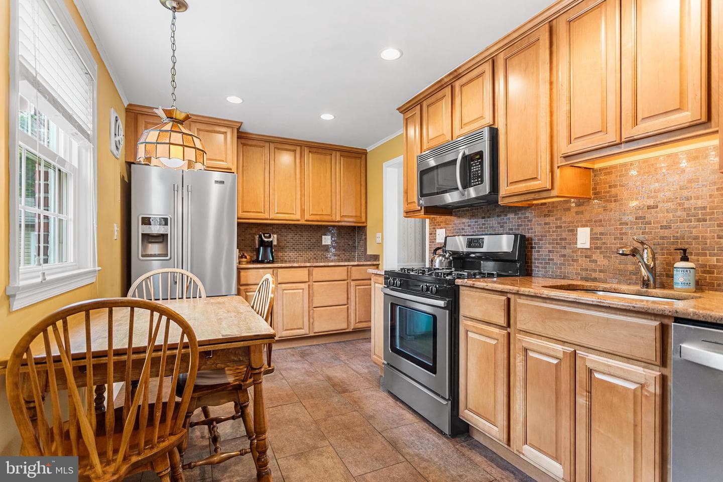 321 Holt Lane photo 9