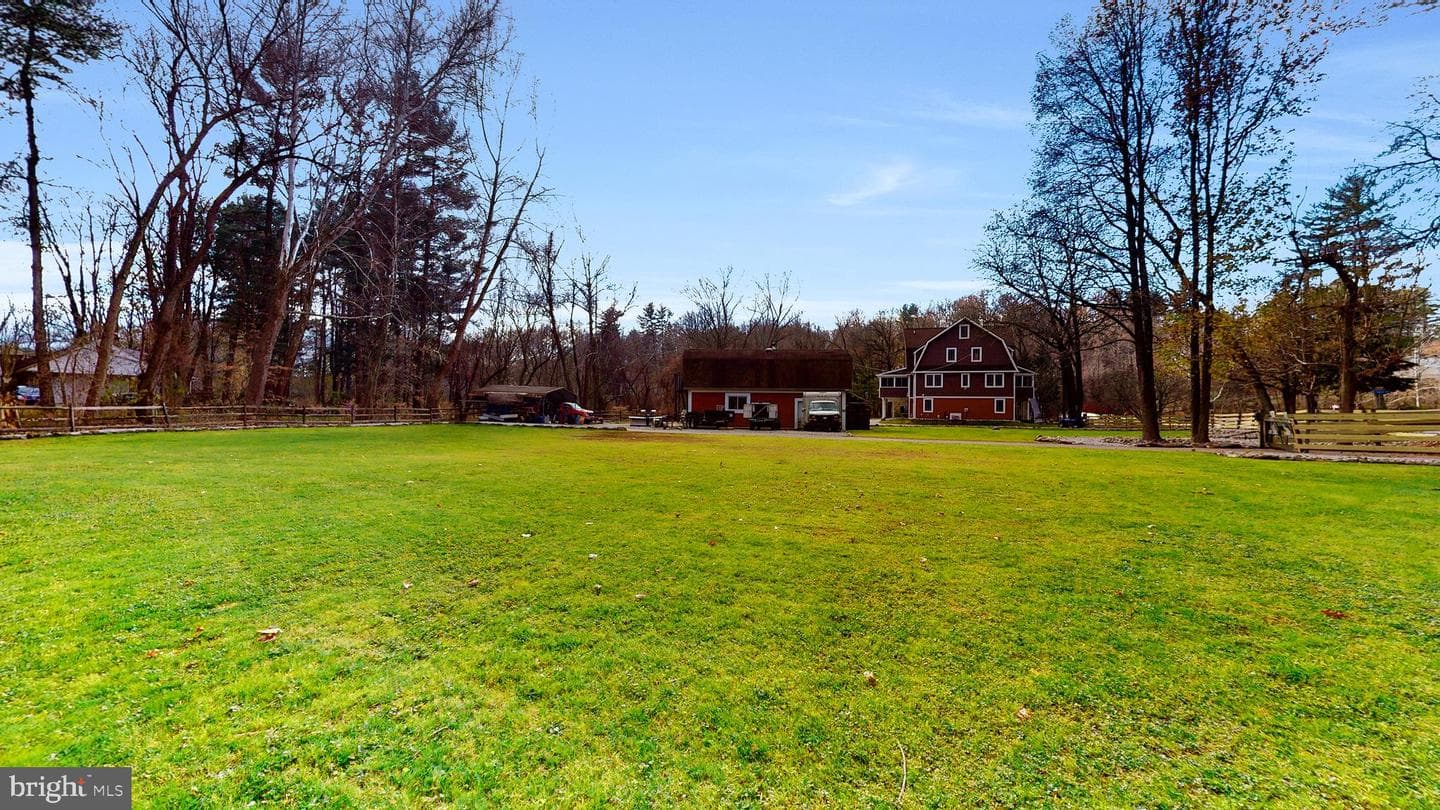 901 Crum Creek Rd photo 85