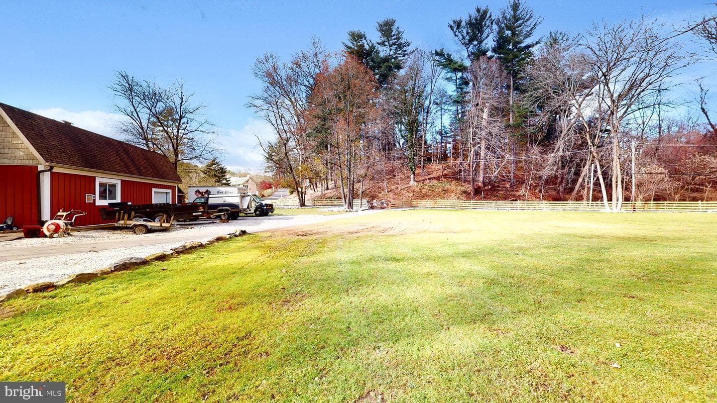 901 Crum Creek Rd photo 98