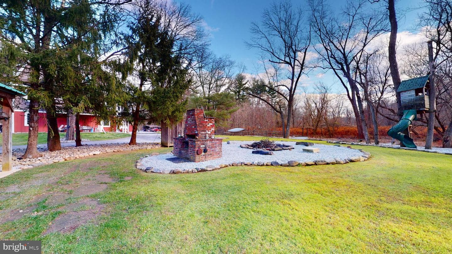 901 Crum Creek Rd photo 99