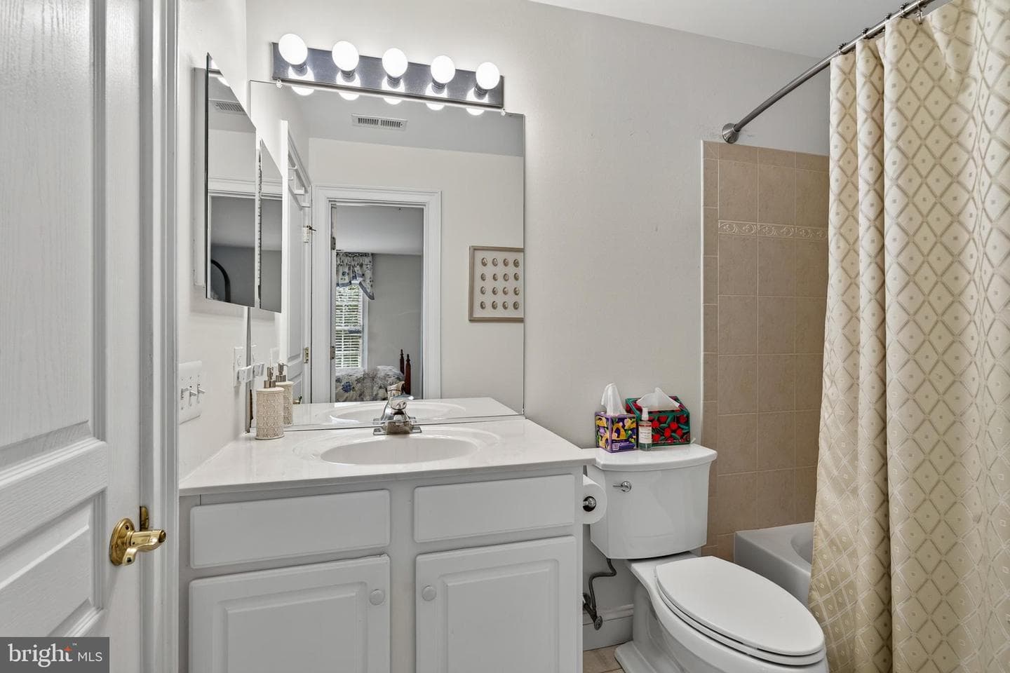 125 Camelot Lane photo 31