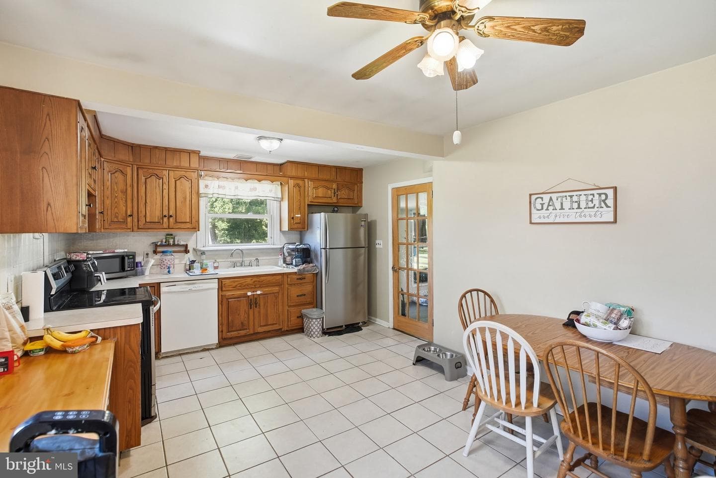 112 Meadowbrook Lane photo 7