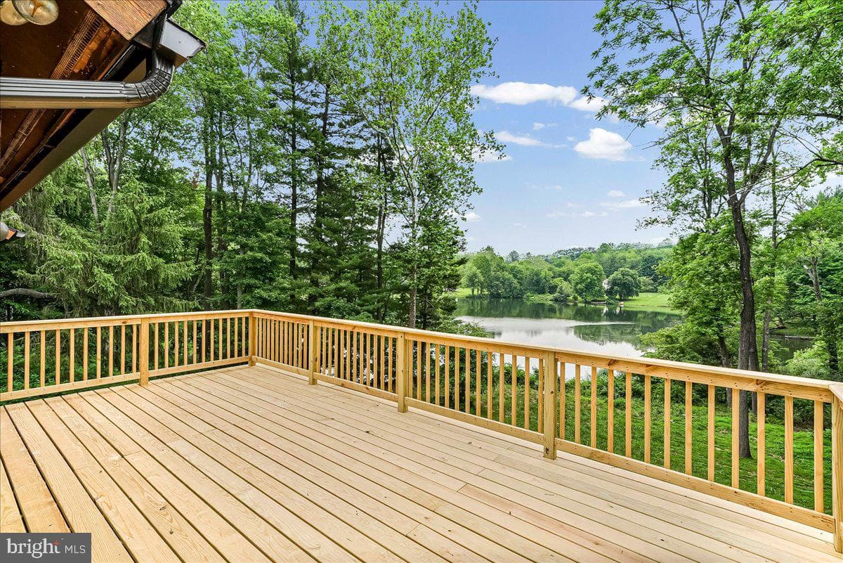 70 Heyburn Road photo 13