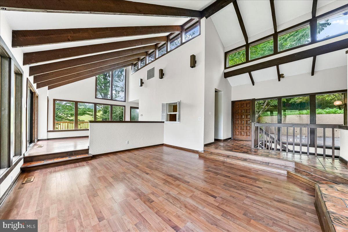 70 Heyburn Road photo 16