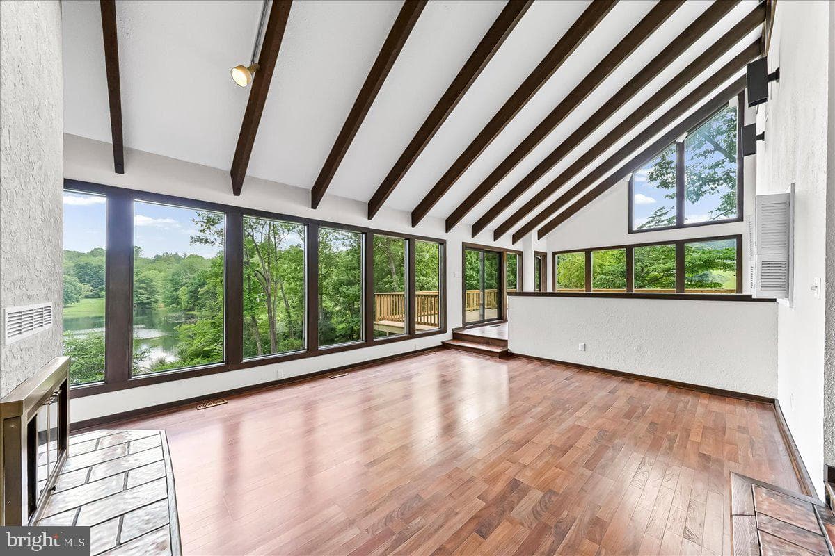 70 Heyburn Road photo 18