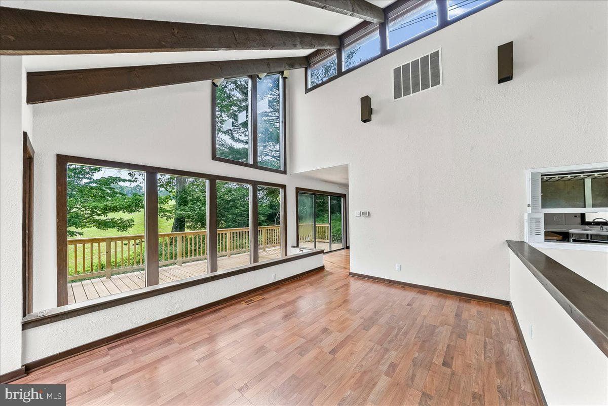 70 Heyburn Road photo 20