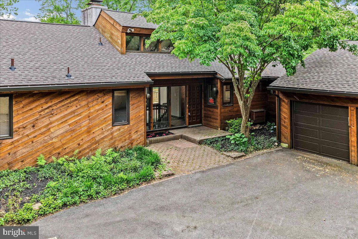 70 Heyburn Road photo 3
