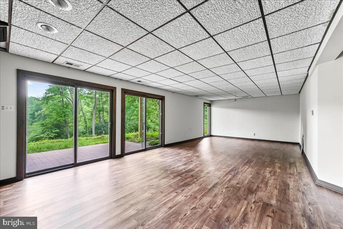 70 Heyburn Road photo 38
