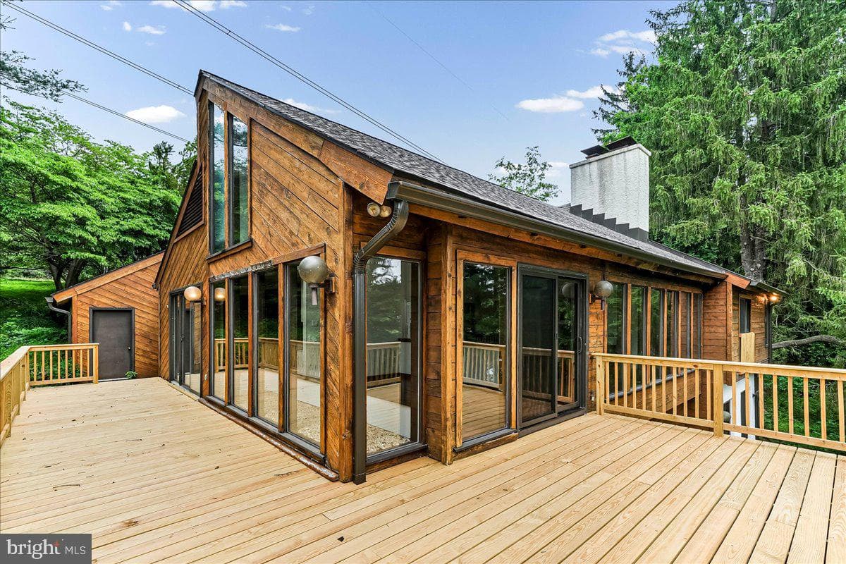 70 Heyburn Road photo 4