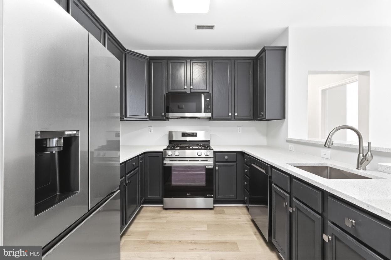 4103 Lydia Hollow Drive #b photo 3