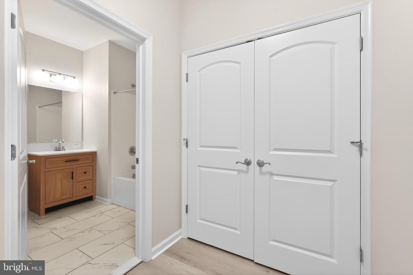 4103 Lydia Hollow Drive #b photo 8