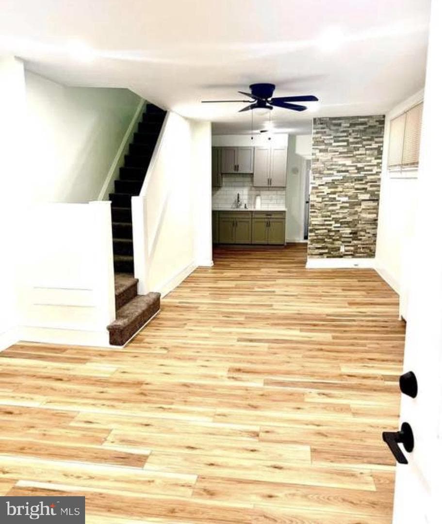 205 Damons Lane photo 3