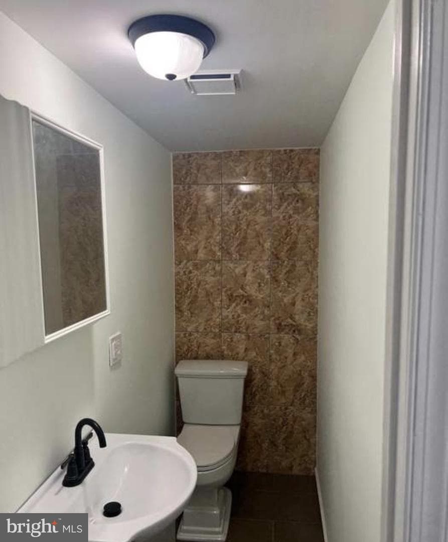 205 Damons Lane photo 9