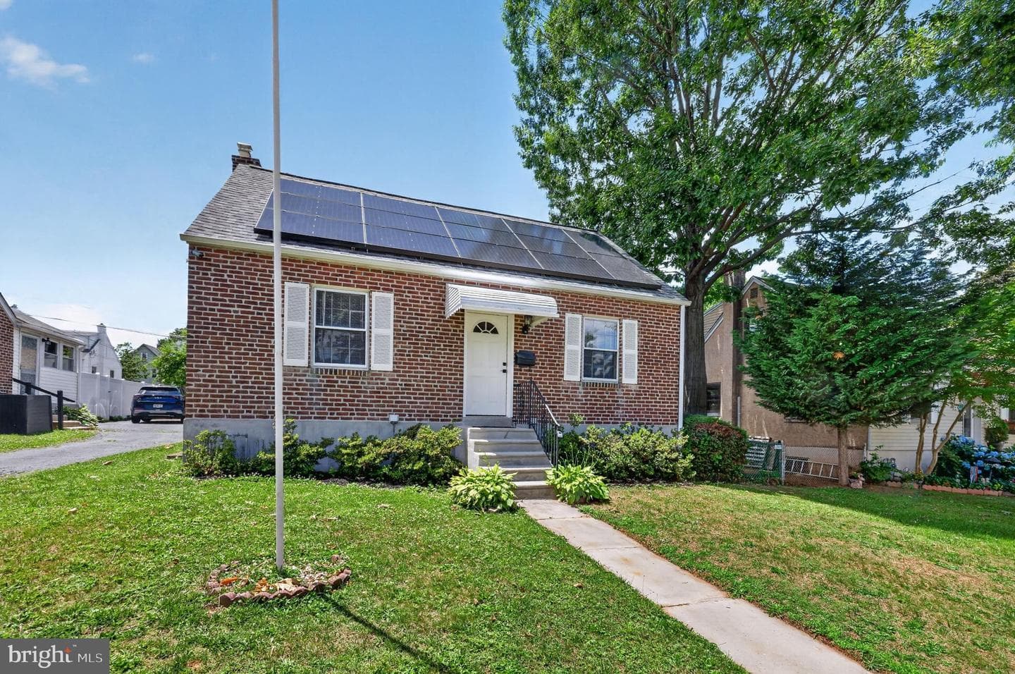 204 Sharon Park Drive photo 3