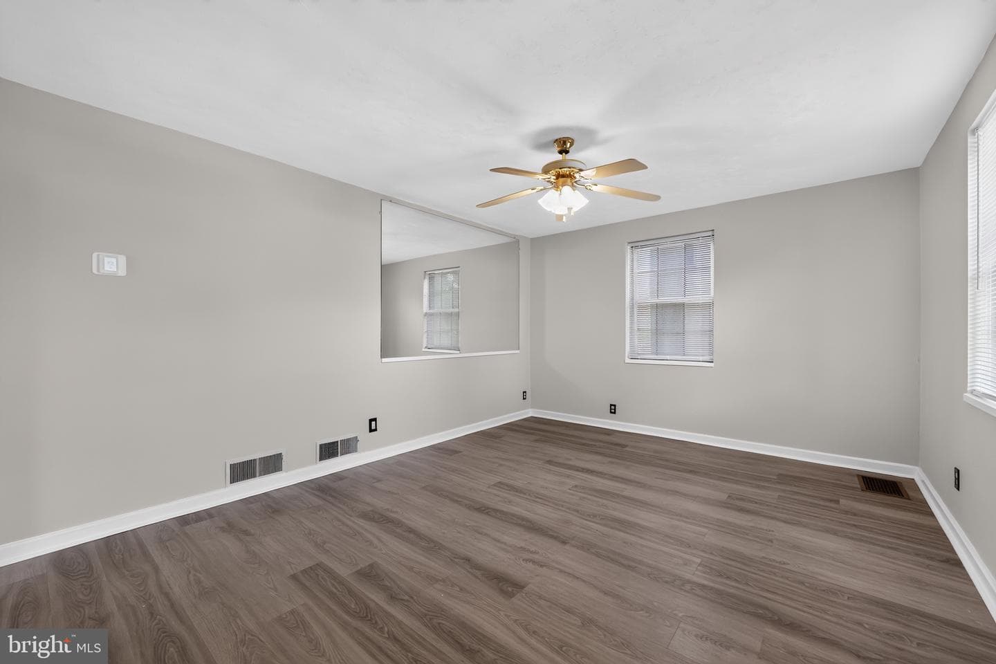 204 Sharon Park Drive photo 4
