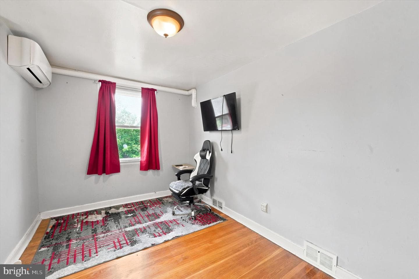 338 Stratford Rd photo 18