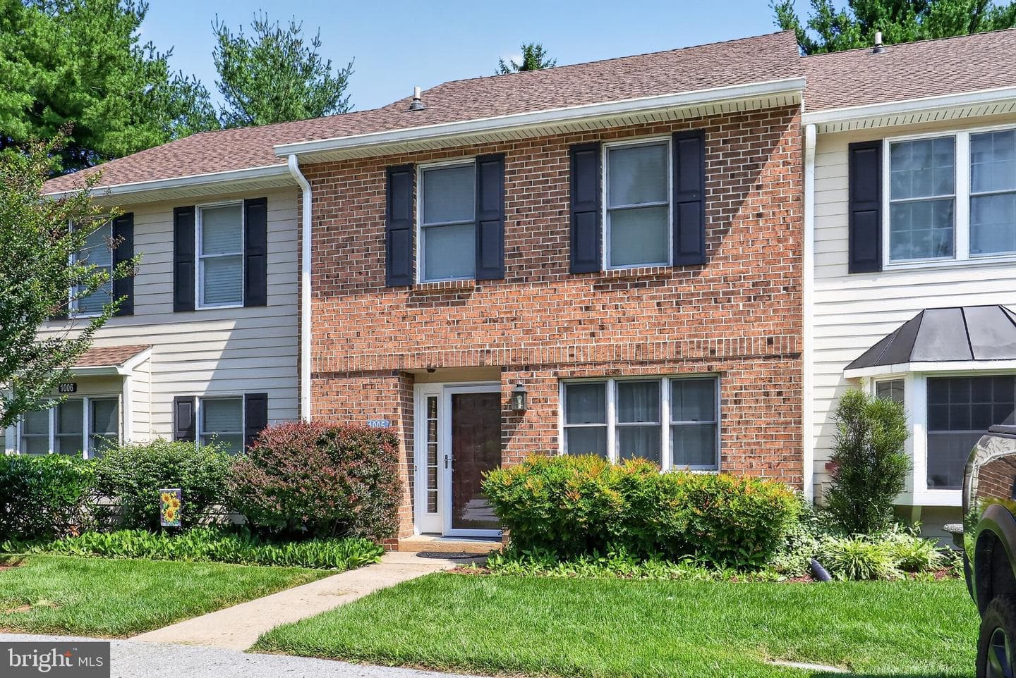 1005 N Glen Drive #1005 photo 3