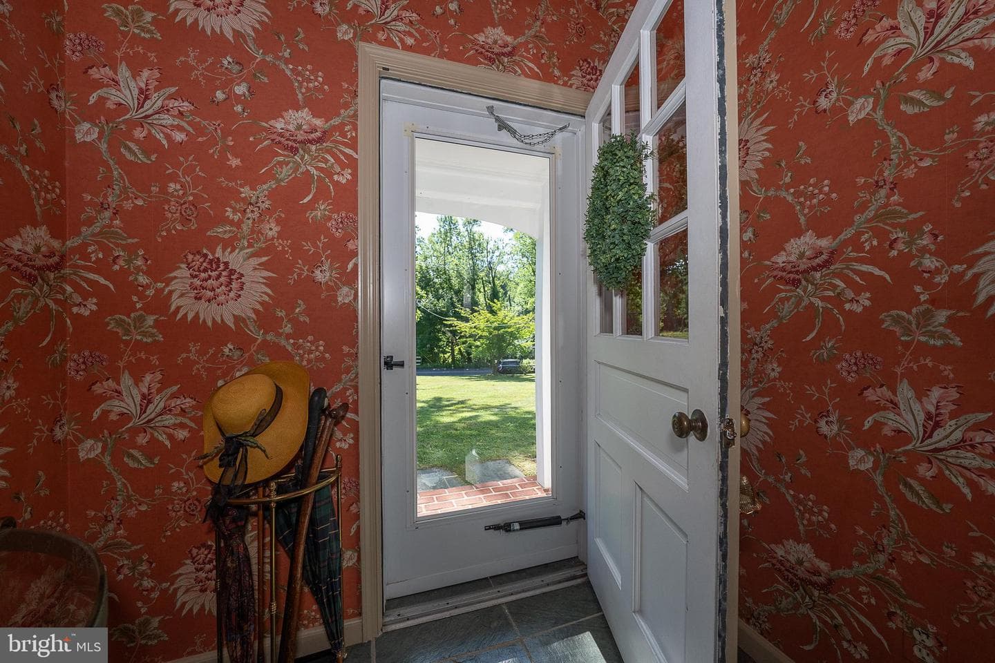 302 Earles Lane photo 11