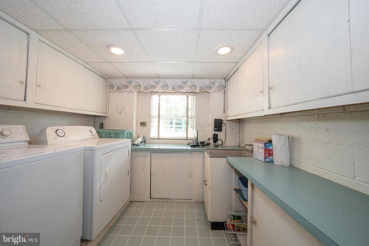 302 Earles Lane photo 36