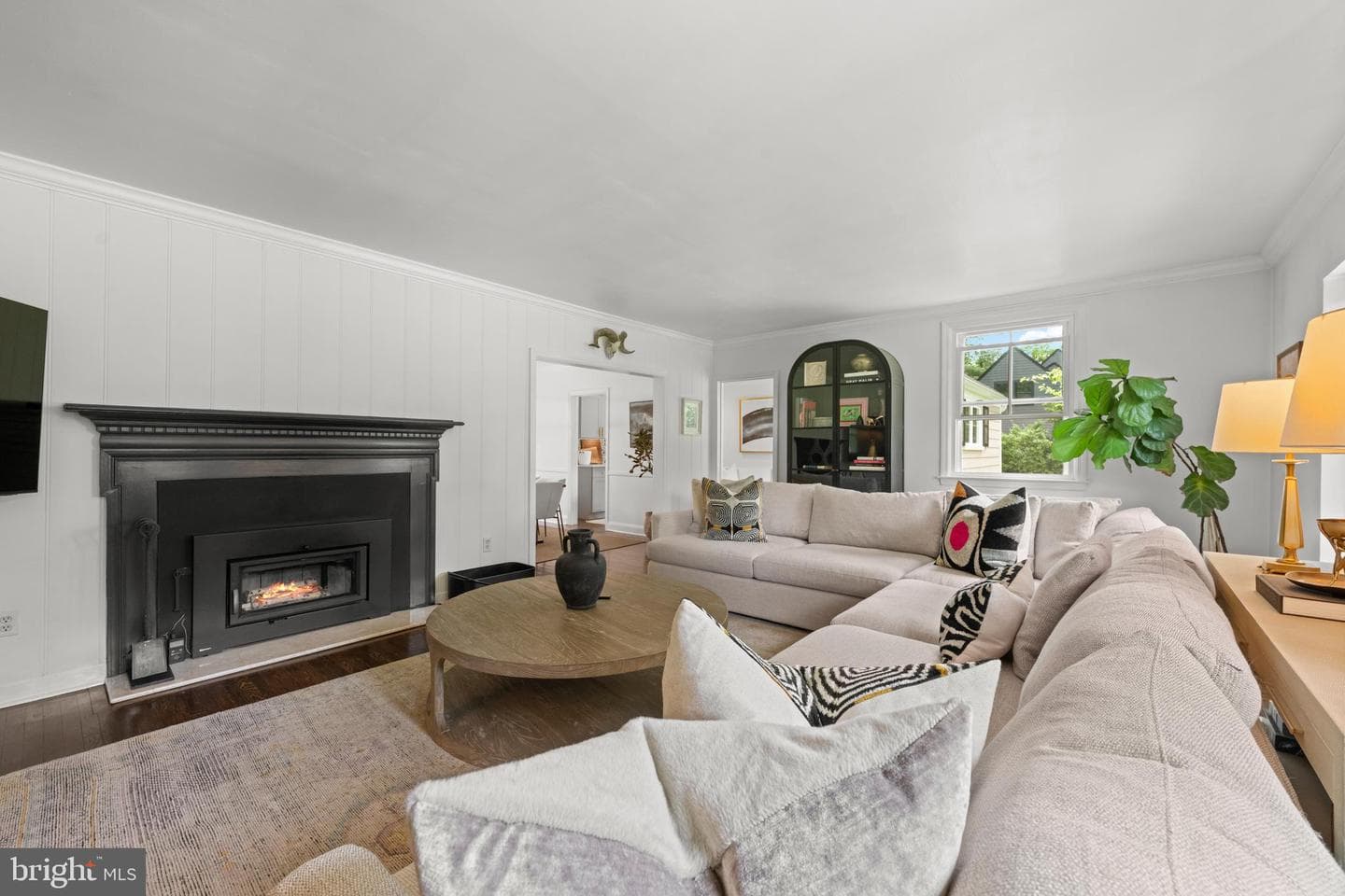 141 Sproul Road photo 2