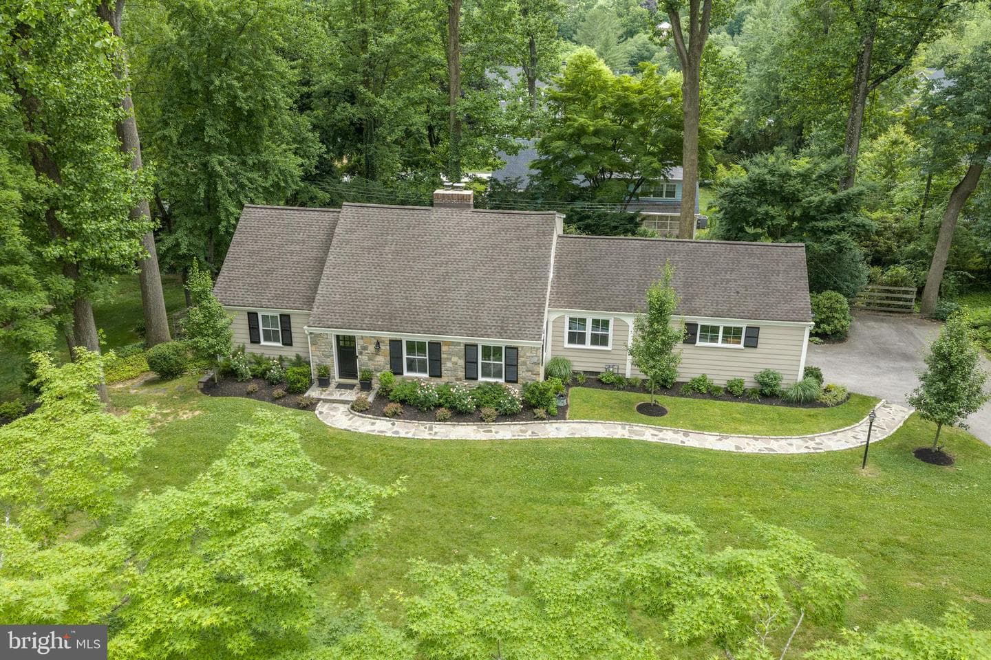 141 Sproul Road photo 45