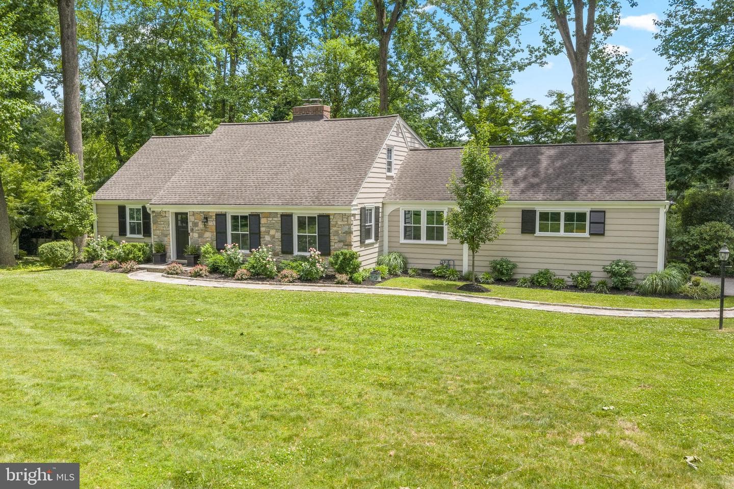 141 Sproul Road photo 49