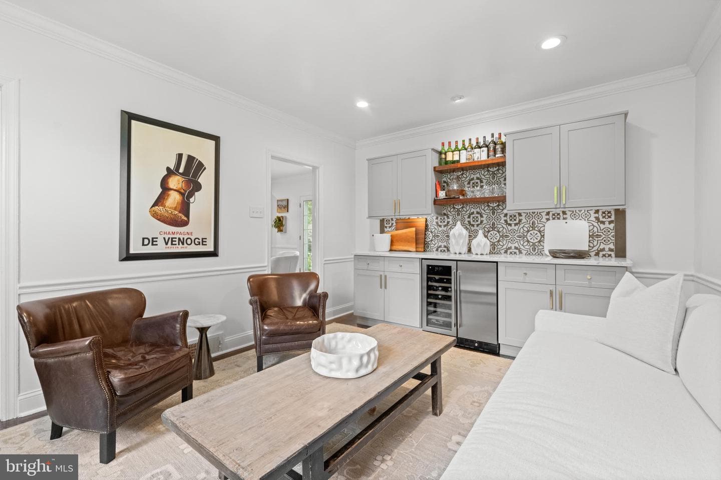 141 Sproul Road photo 6