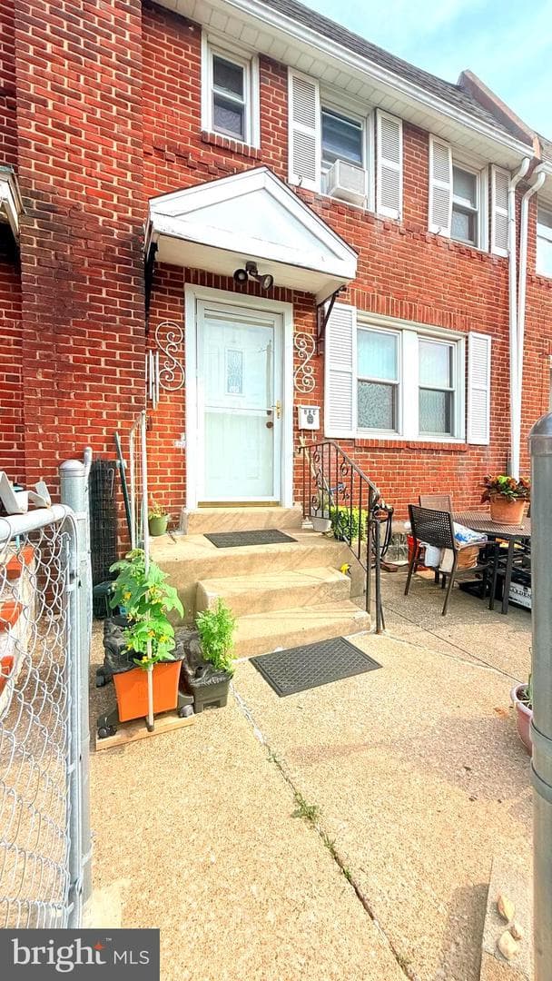 238 Wynnewood Avenue photo 8